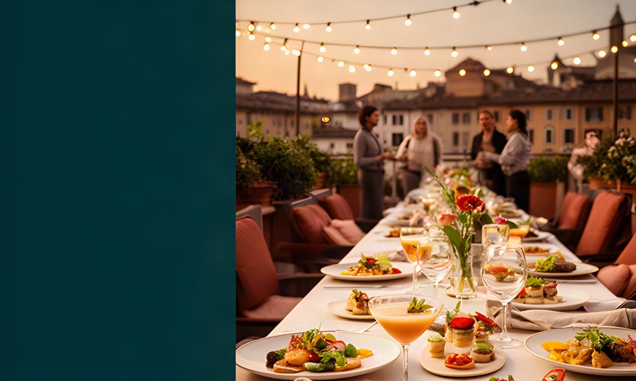 Aperitivo serale con finger food e cocktail su una terrazza illuminata a Verona